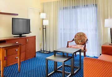 Courtyard By Marriott Hotel Newark Exterior foto